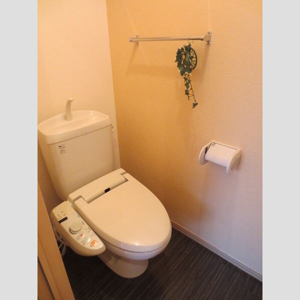 トイレ (トイレ)