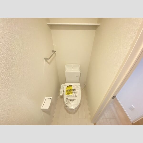 トイレ (101　温水洗浄暖房便座)