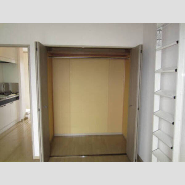 収納 (コンフォール1開成202 クローゼット)