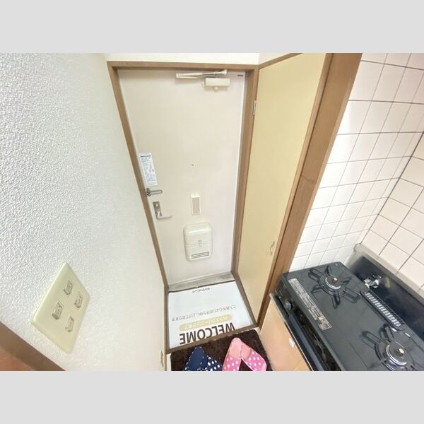 玄関 (Ⅰ102　玄関)