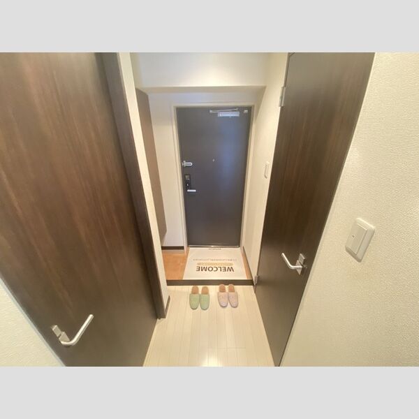 玄関 (703 玄関)