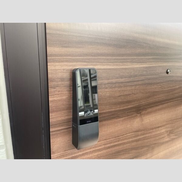 玄関 (205号　玄関)