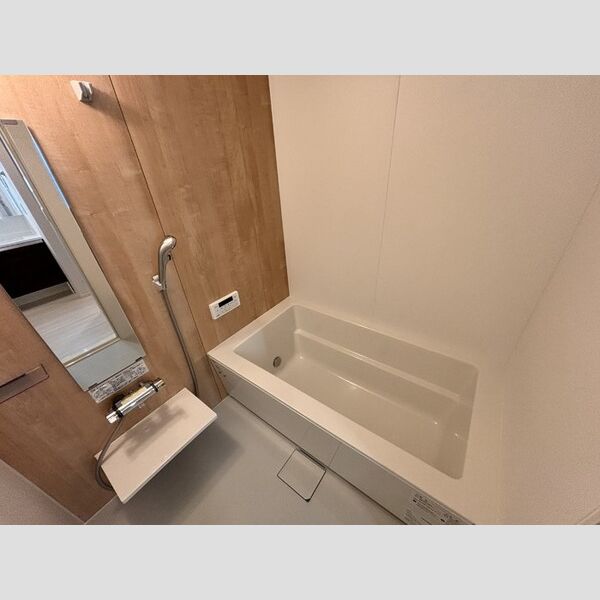 バス (101　浴室)