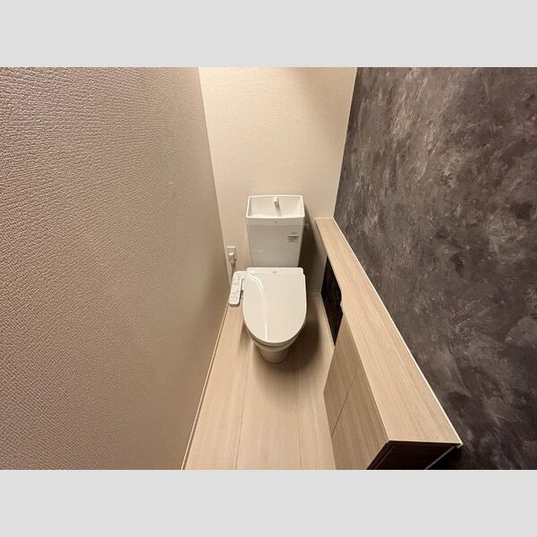 トイレ (101　温水洗浄暖房便座)