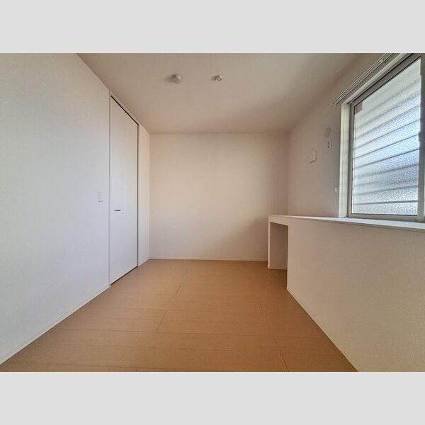 その他 (北側洋室)