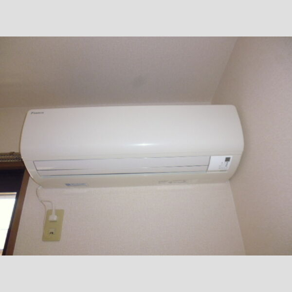 その他設備 (ダイニングエアコン)