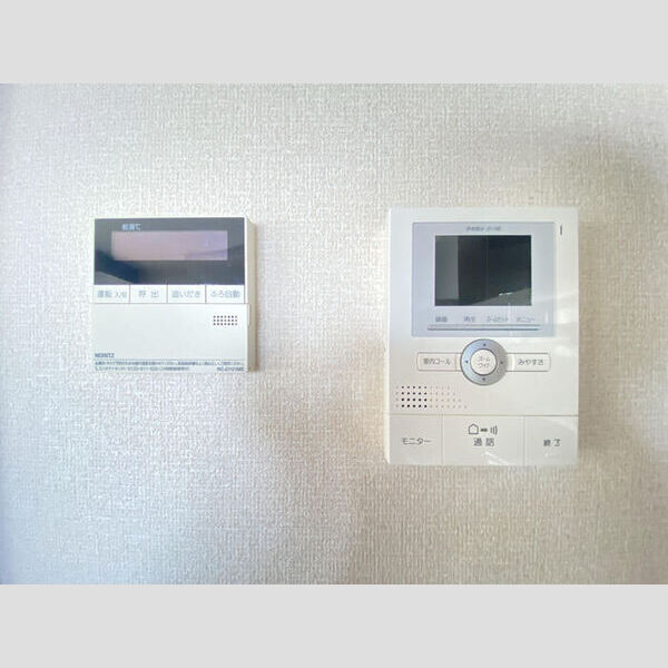 その他 (201 TVインターホン、給湯器リモコン)