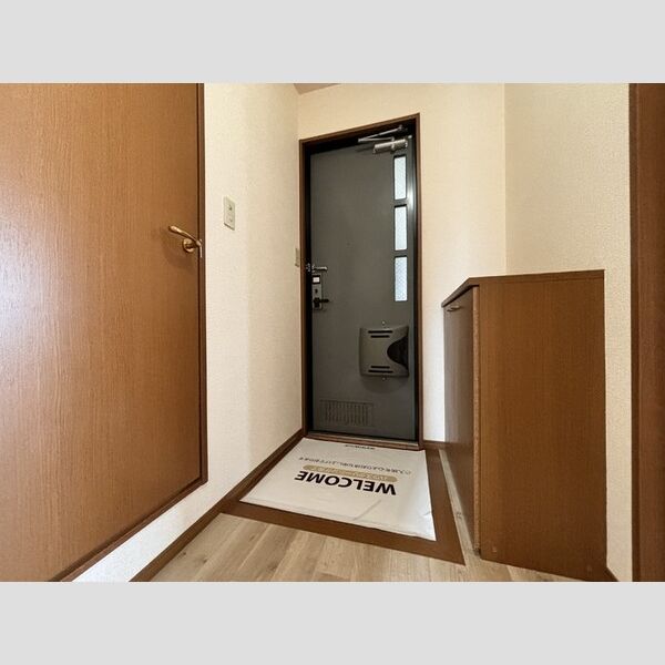 玄関 (B307　玄関)