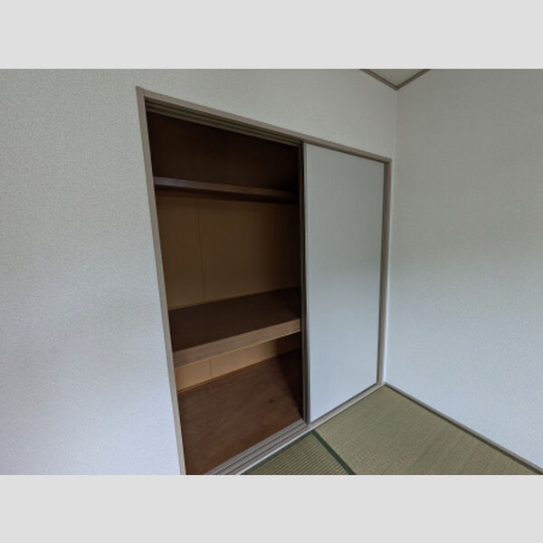 その他 (和室収納)