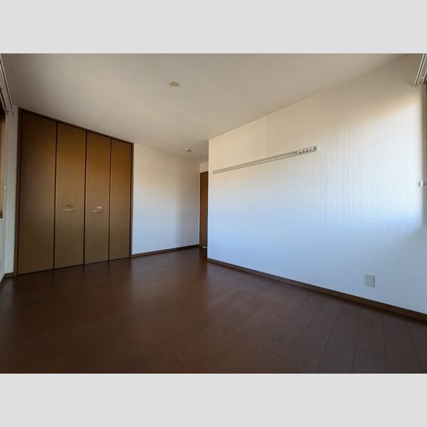 その他 (北側洋室)