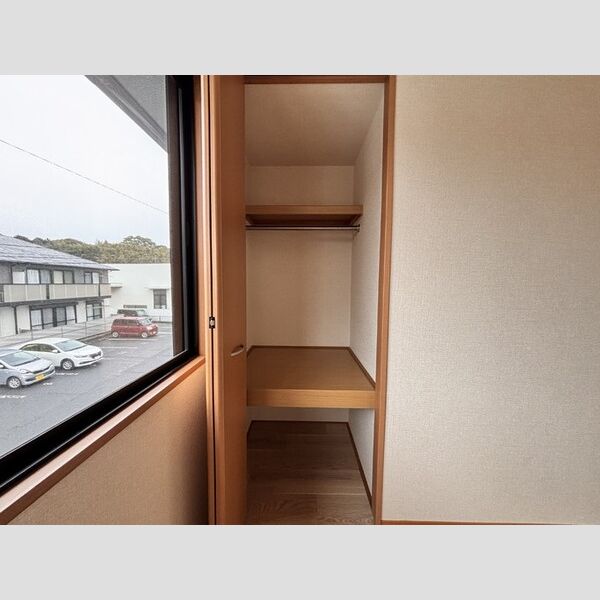 収納 (洋室収納)