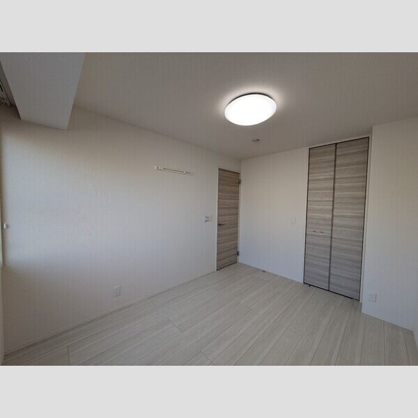 その他 (北側洋室)