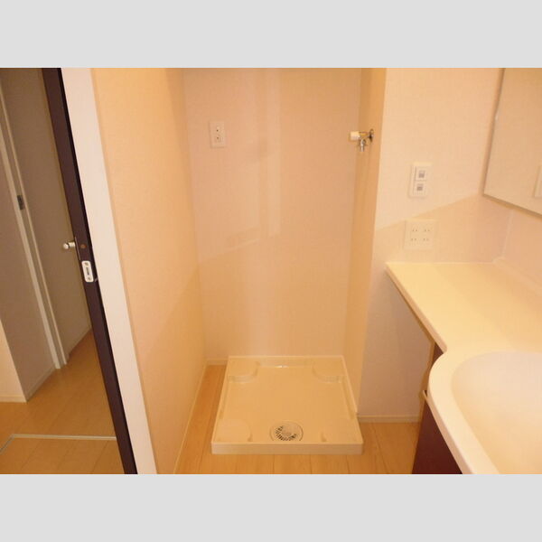 洗面所 (洗濯機置き場)