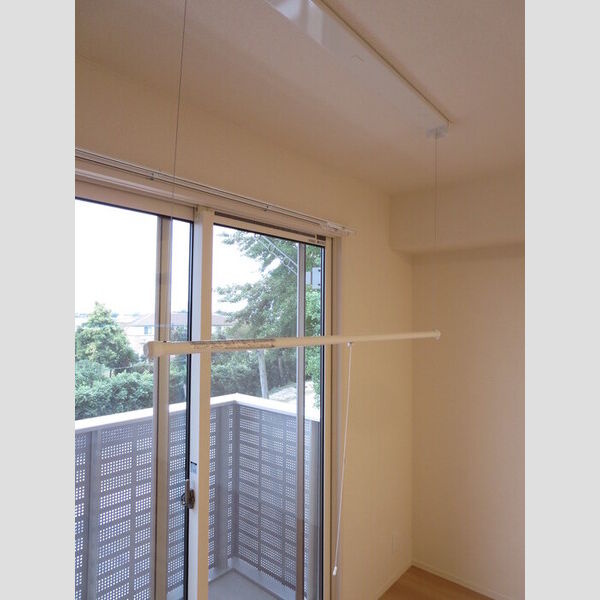 その他設備 (室内物干し)