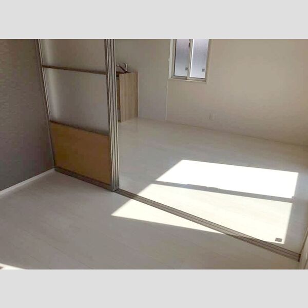 その他 (洋室)