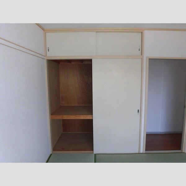 収納 (和室物入)