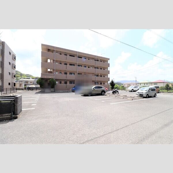 駐車場 (駐車場)