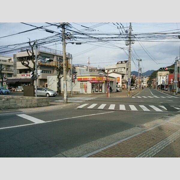 現地周辺 (デイリーヤマザキ長崎城山町店289m)