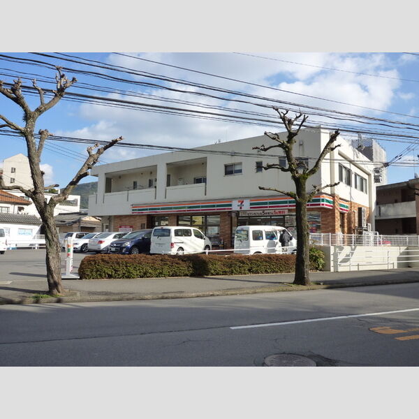 現地周辺 (セブンイレブン長崎宝栄町店283m)