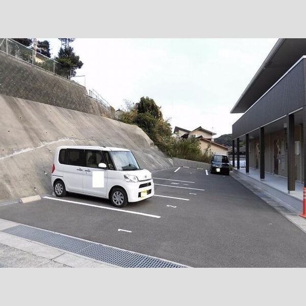 駐車場 (駐車場)