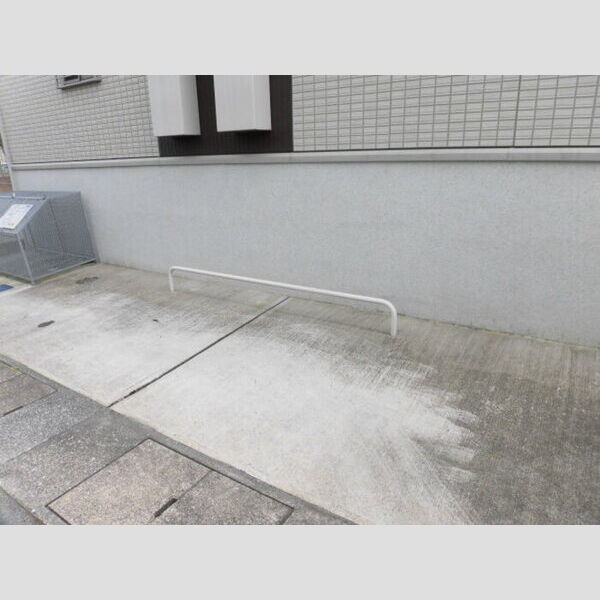 現地周辺 (駐輪場)