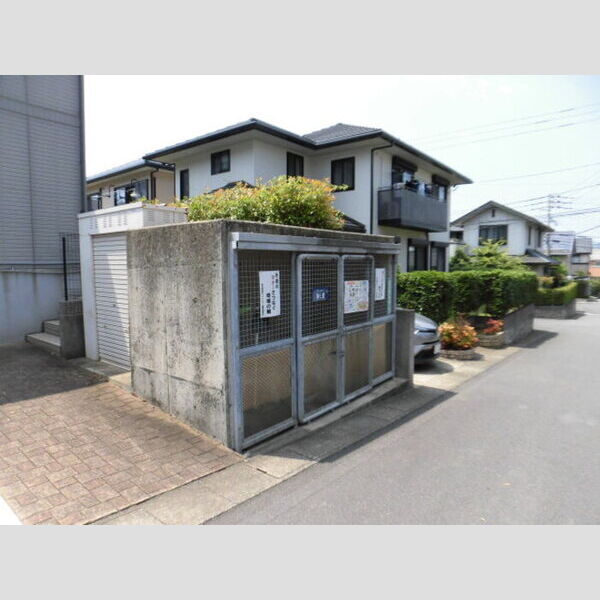 現地周辺 (ゴミステーション)