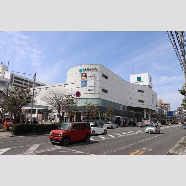 現地周辺 (サニー道の尾店1100m)