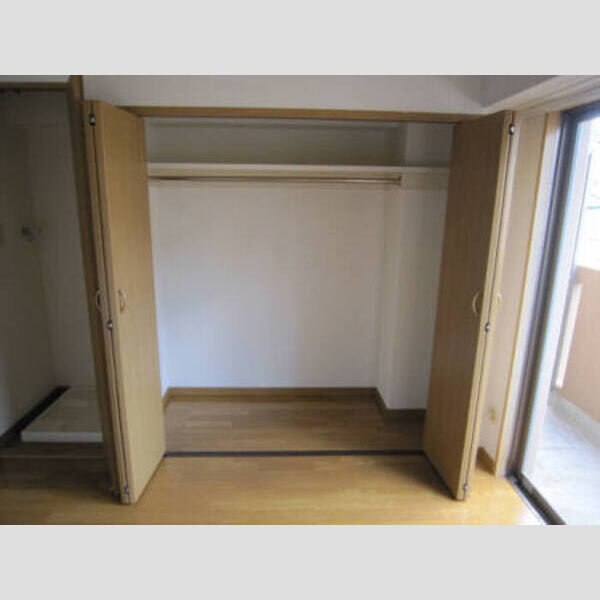 収納 (302クローゼット)