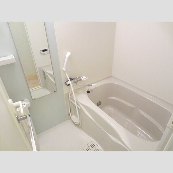 バス (401　浴室)