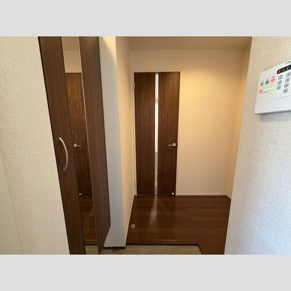 玄関 (玄関)