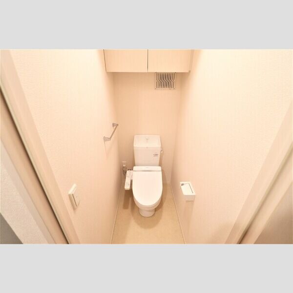 トイレ (温水洗浄暖房便座)