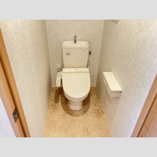 トイレ (1301　温水洗浄暖房便座)