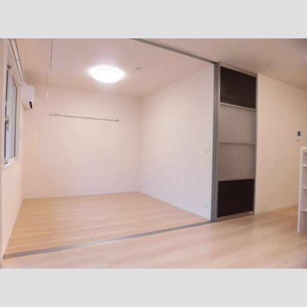 その他 (居室(室内物干し付き))