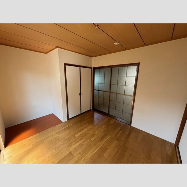 その他 (B102　南側洋室)