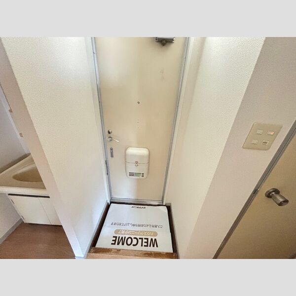 玄関 (B202　玄関)