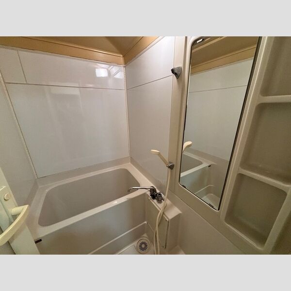 バス (B202　浴室)