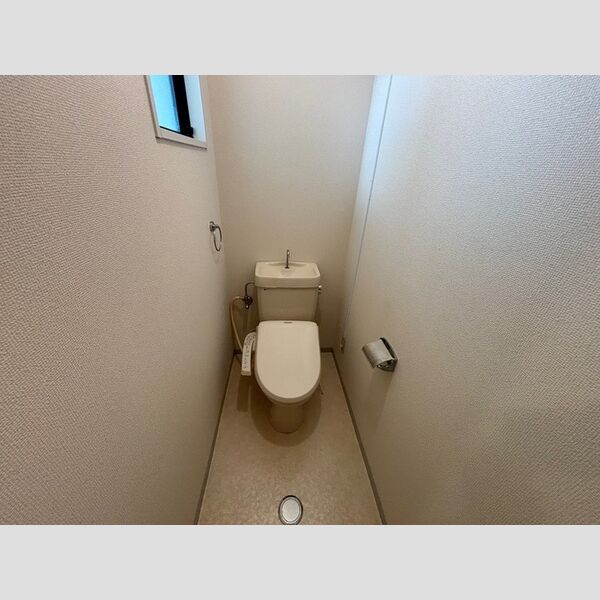 トイレ (B202　温水洗浄便座)