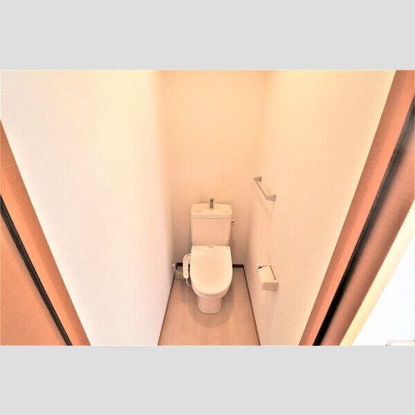 トイレ (温水洗浄暖房便座)