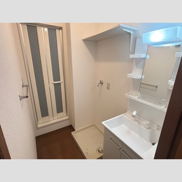 洗面所 (洗髪洗面化粧台)