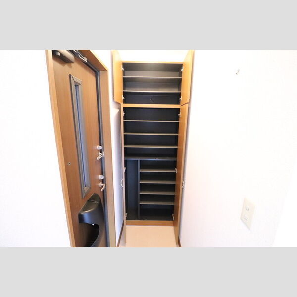 玄関 (シューズボックス)