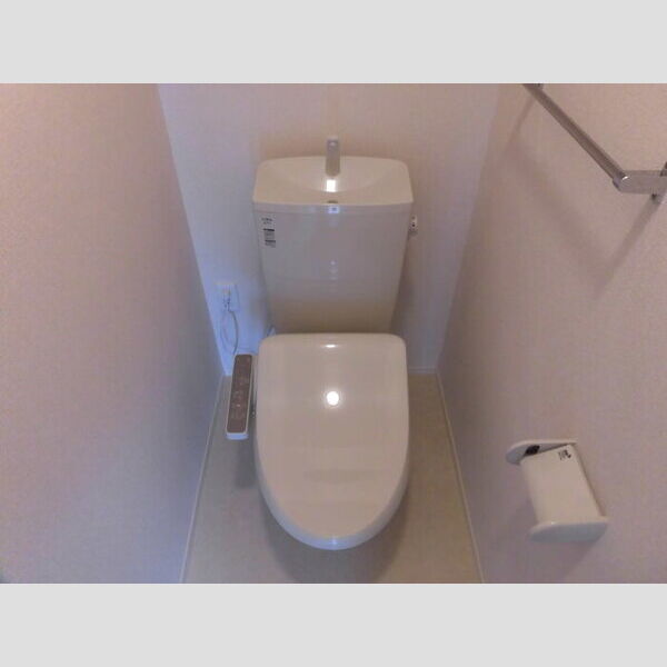 トイレ (ルミエールカーサ102　トイレ)