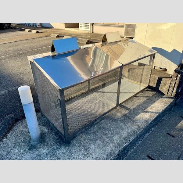 現地周辺 (ゴミ置場)