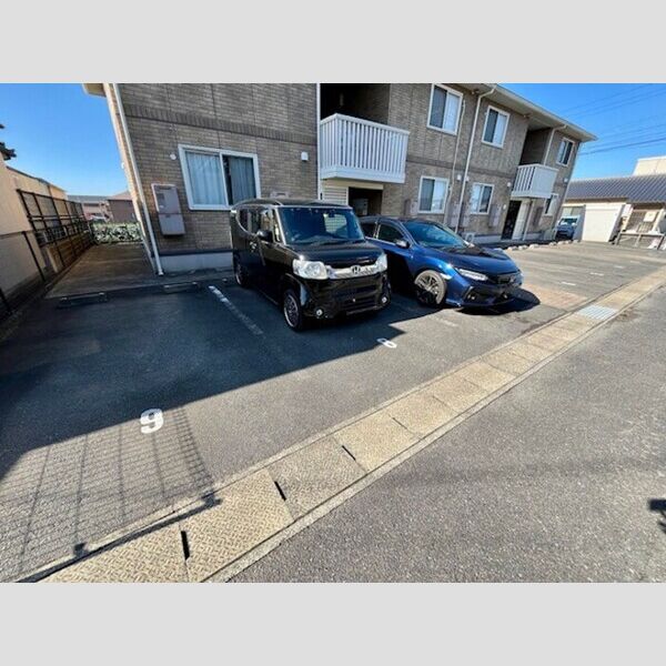 駐車場 (駐車場)