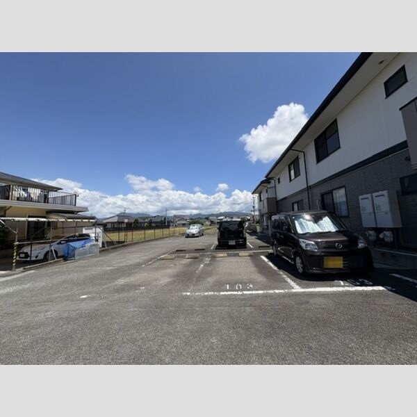 駐車場 (駐車場)