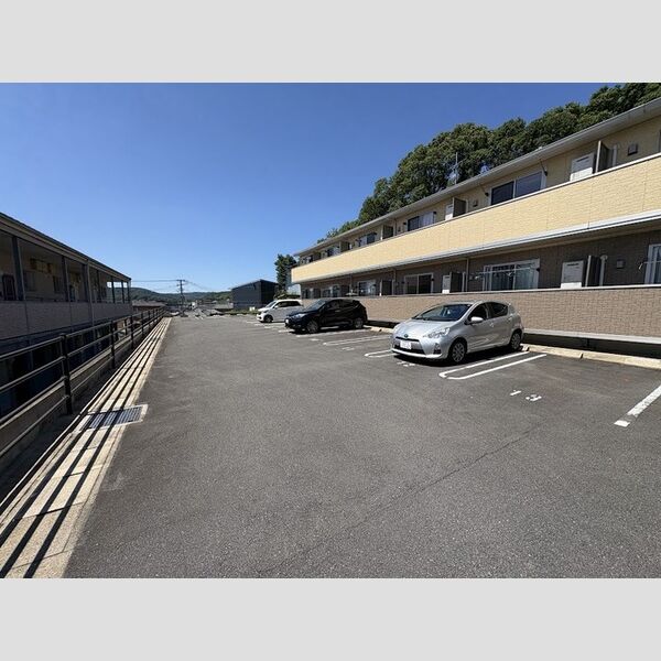 駐車場 (駐車場)