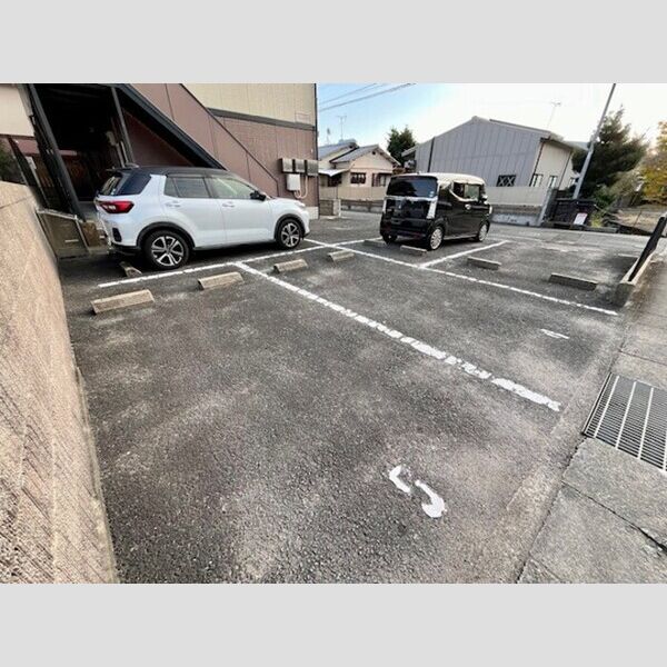 駐車場 (駐車場)