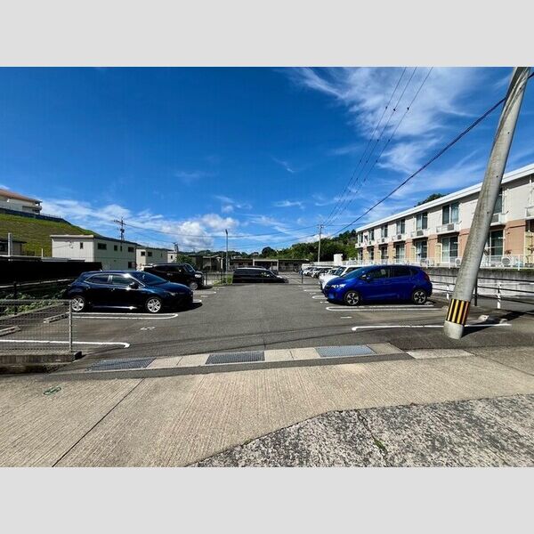 駐車場 (駐車場)