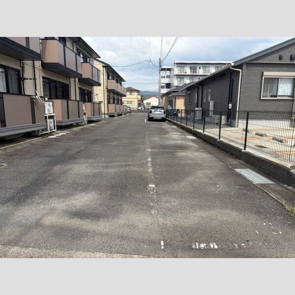 駐車場 (駐車場)