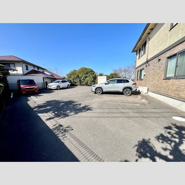 現地周辺 (駐車場)