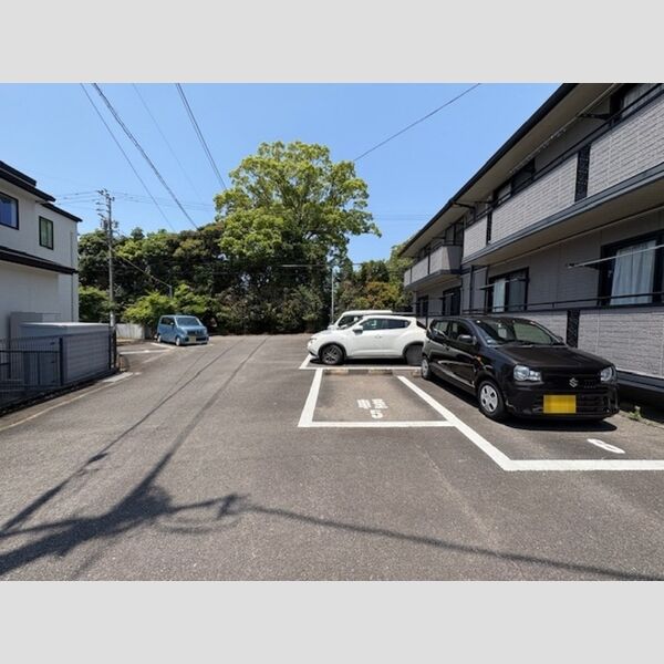 駐車場 (駐車場)
